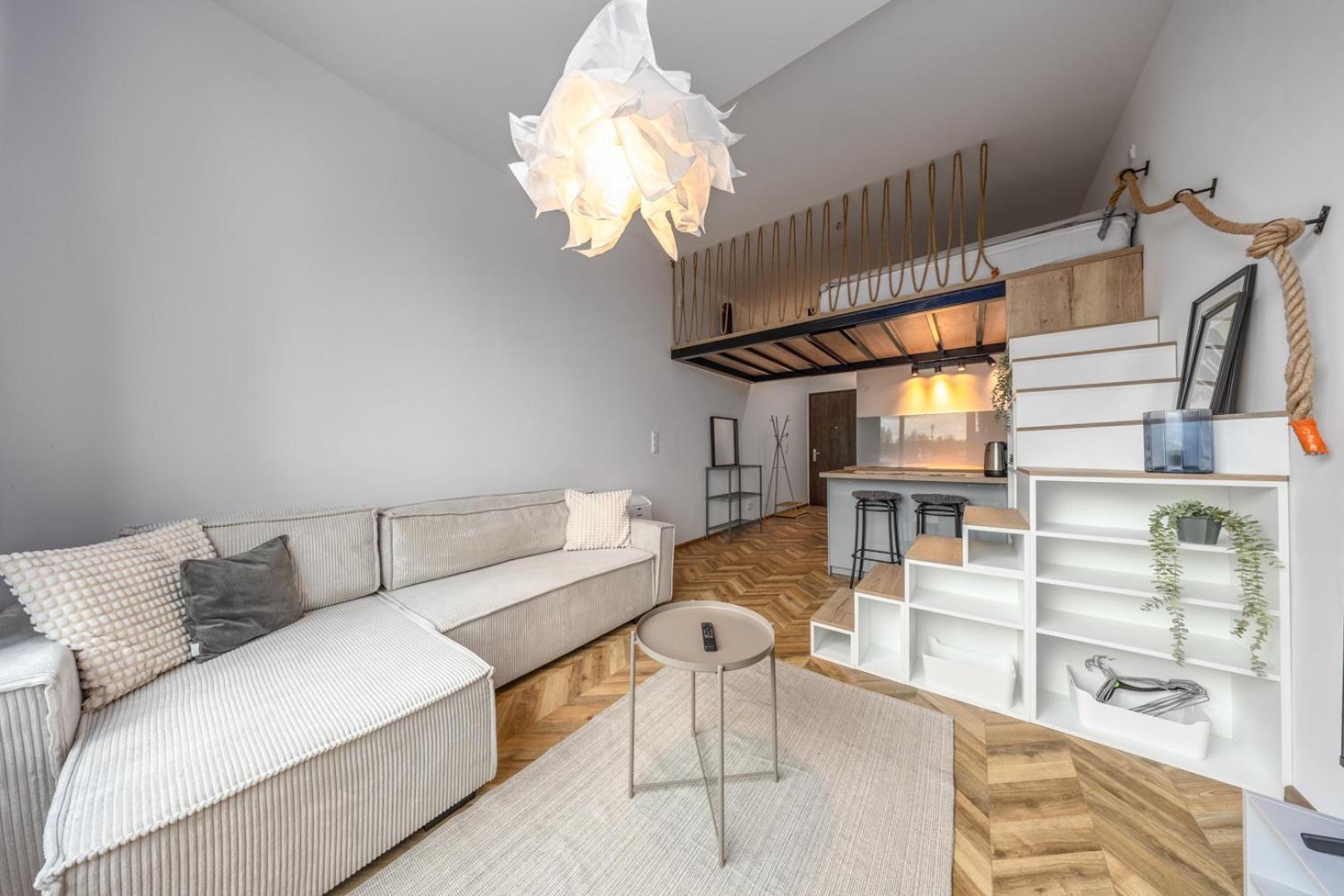 Apollo Luxe, Near Downtown, Private Parking Apartment